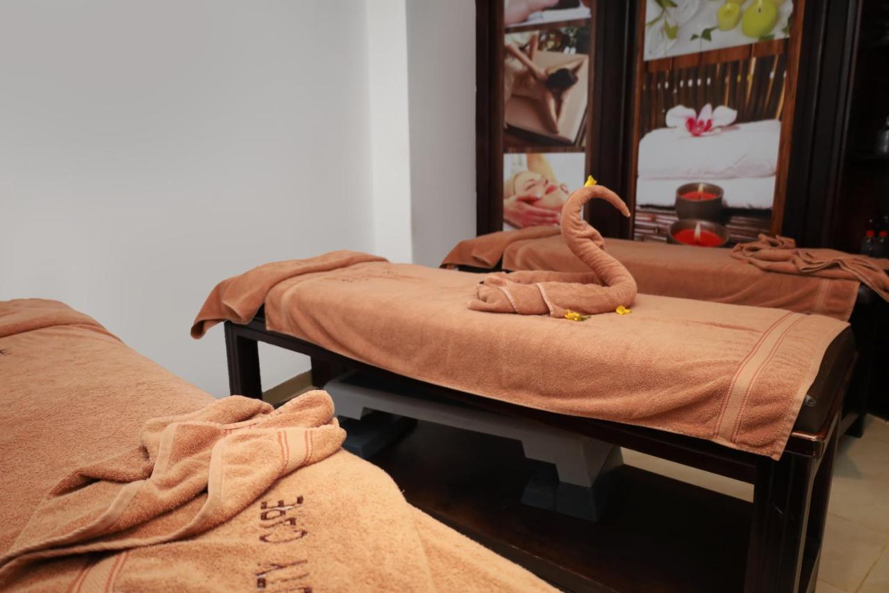 Sharm Dreams Vacation Club - Aqua Park Hotel Екстериор снимка Thai massage beds