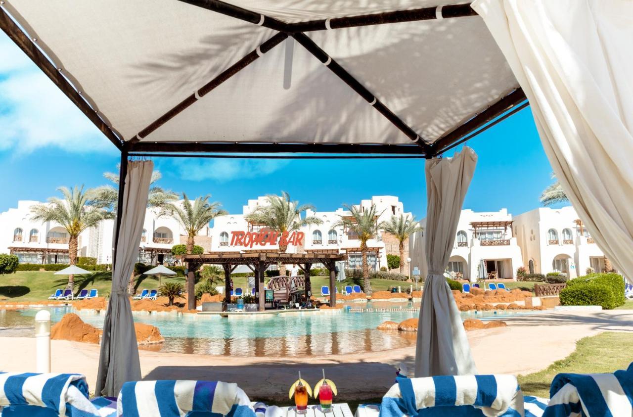 Sharm Dreams Vacation Club - Aqua Park Hotel Екстериор снимка The swimming pool at the hotel